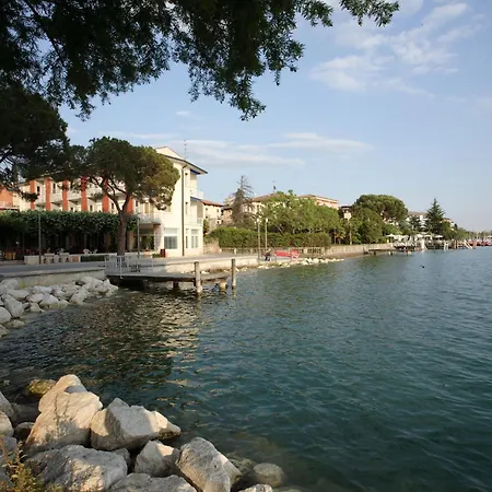 Hotel Giardino Sirmione Exterior photo